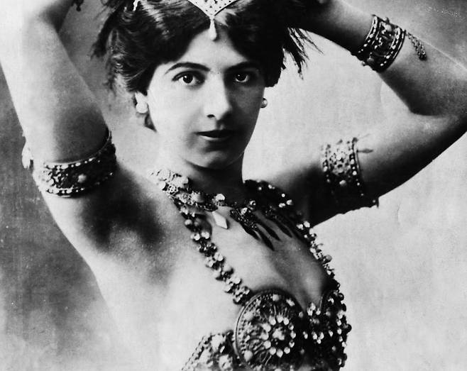 마타 하리, 1910년경