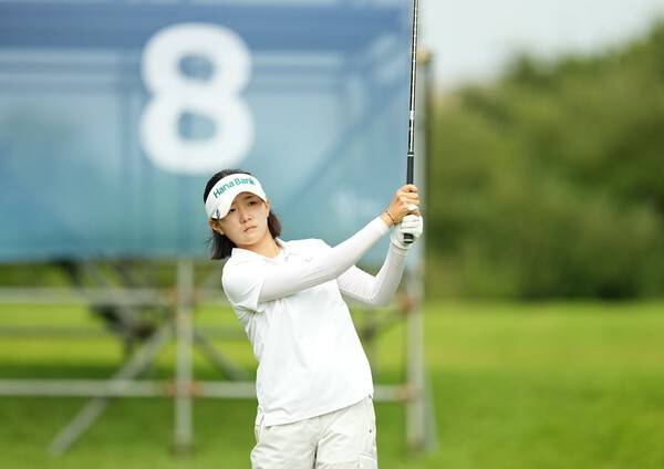 16일 전남 해남군 파인비치 골프링크스(파72)에서 열린 LPGA 투어 BMW 레이디스 챔피언십(총상금 230만달러) 1라운드 출전한 에스더 권이 경기에 집중하고 있다. /사진=BMW 레이디스 챔피언십 대회 조직위원회
