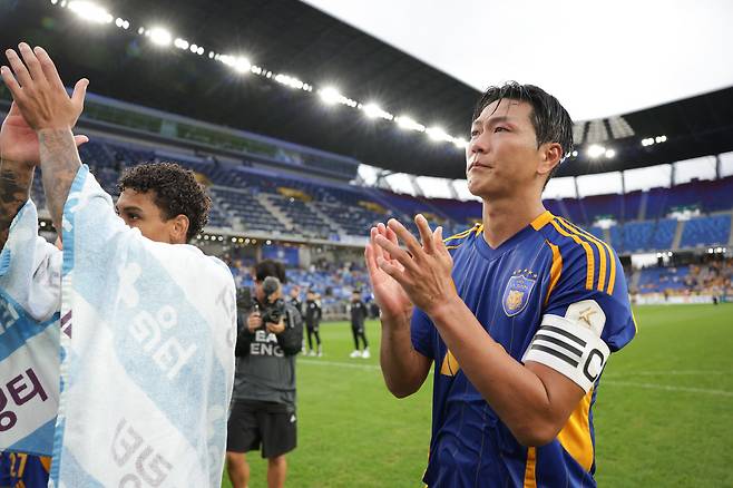 울산문수축구경기장/ K리그1/ 울산HDFC vs 광주FC/ 울산 김영권/ 눈물/ 사진 김정수