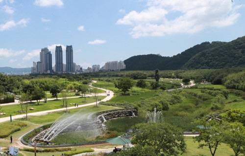 오는 24~26일 ‘2025 태화강 국가정원 가을축제’가 열리는 울산 태화강 국가정원 전경. 국제신문DB