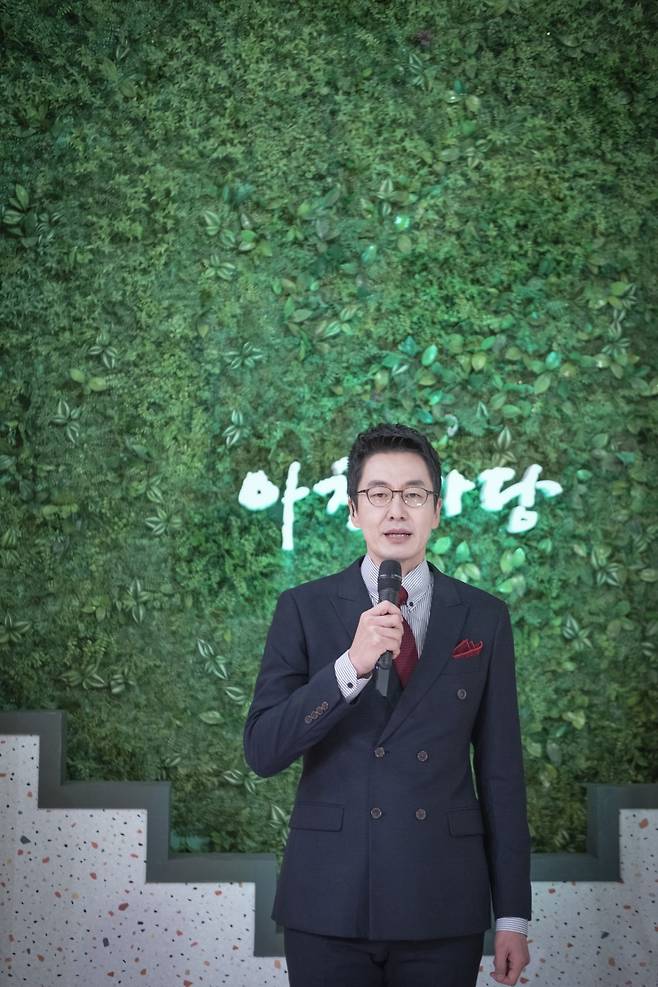 김재원 아나운서의 KBS 재직 당시 모습. 그는 12년간 아침마당을 진행했다. 김 아나운서 제공