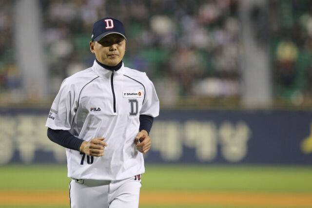 두산 베어스 투수코치 시절의 김원형 감독./두산 베어스