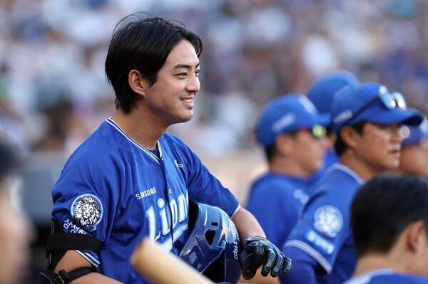구자욱이 지난 8월 20일 창원 NC전 더그아웃에 들어와 환하게 웃음을 짓고 있다. /사진=삼성 라이온즈