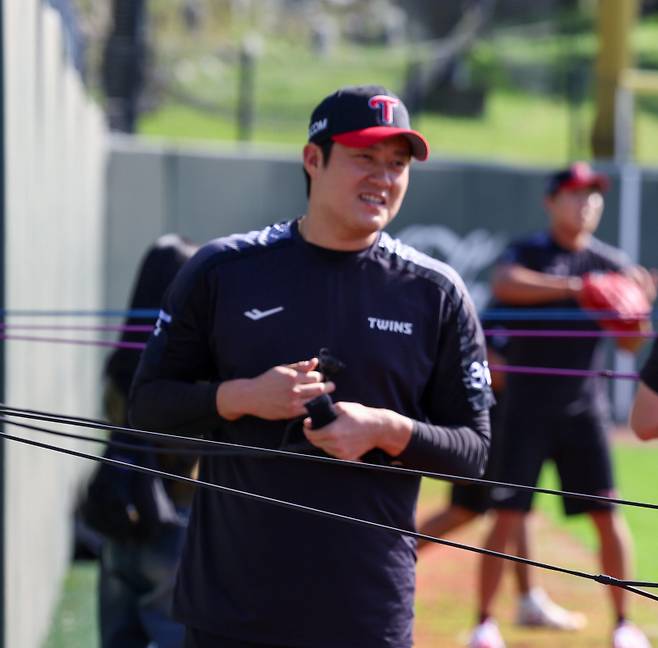 김강률이 이천 챔피언스파크에서 열린 한국시리즈 대비 합숙 훈련을 하고 있다. 사진=구단 제공