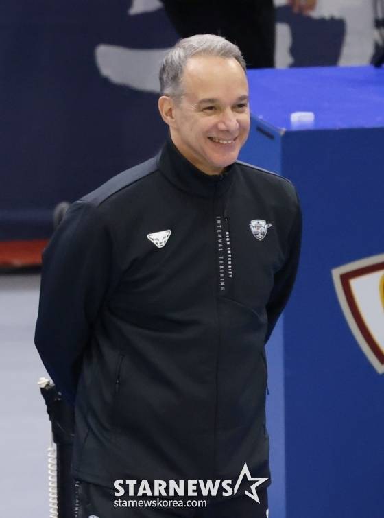 마우리시오 파에스 우리카드 감독. /사진=김진경 대기자