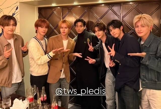 "너무 행복한 시간" 방탄소년단 뷔 만난 TWS..훈훈한 선후배 情