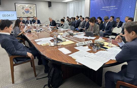 22일(현지시간) 미국 주로스앤젤레스(LA)총영사관에서 국회 외교통일위원회가 LA총영사관과 샌프란시스코총영사관에 대한 국정감사를 하고 있다. (사진=연합뉴스)