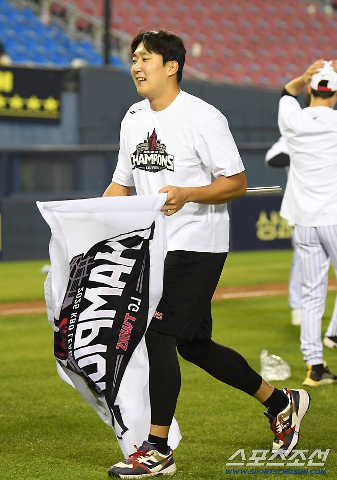 1일 잠실구장에서 정규리그 우승을 확정 지은 LG 트윈스 손주영이 기뻐하고 있다. 잠실=박재만 기자 pjm@sportschosun.com/2025.10.01/