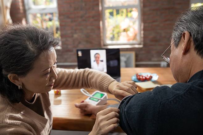 지방에는 1형당뇨병 진료가 가능한 내과가 드물고, 상급종합병원은 예약 대기에 수 주에서 수 개월이 걸린다. 게티이미지뱅크