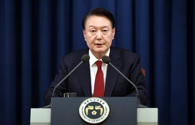 지난해 12월 3일 계엄 선포하는 윤석열 전 대통령. 연합뉴스