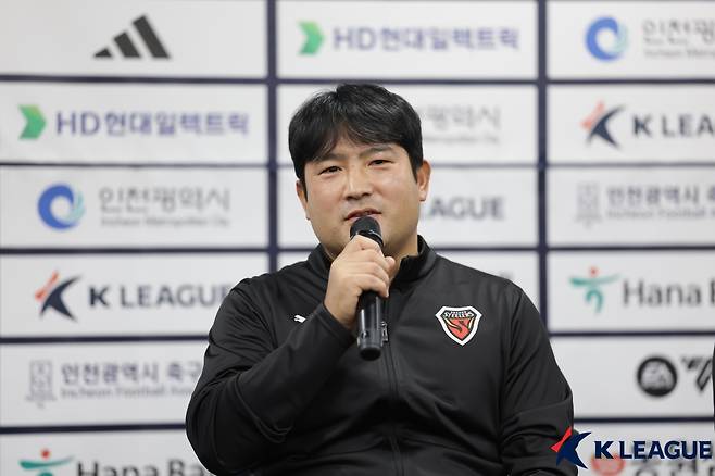 황지수 포항 U-17팀 감독. /사진=한국프로축구연맹 제공