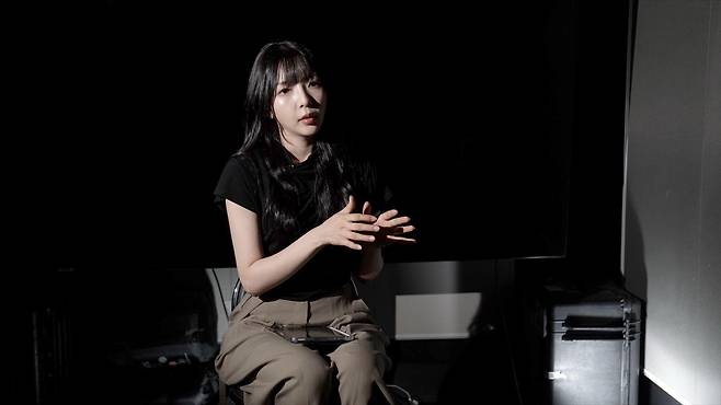 아이돌 출신인 허유정 소우주 컴퍼니 대표는 '외국인 연습생들이 언어 장벽 때문에 불안과 고립 속에 혼자 버티는 경우가 많다'고 했다