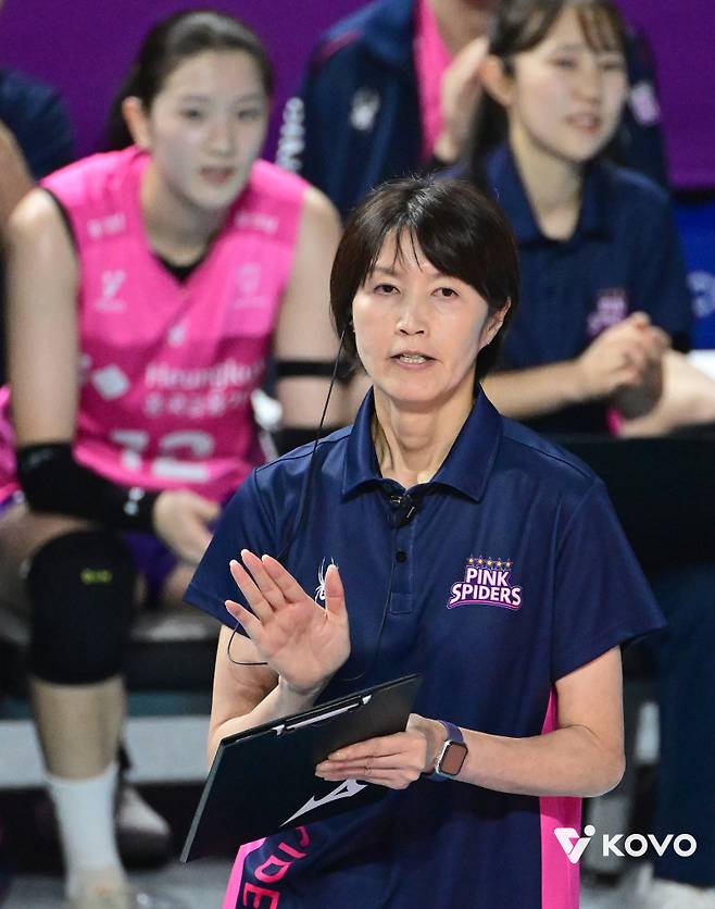 요시하라 도모코 감독. 사진=KOVO