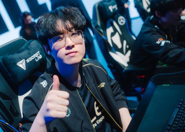 라이엇게임즈 플리커.