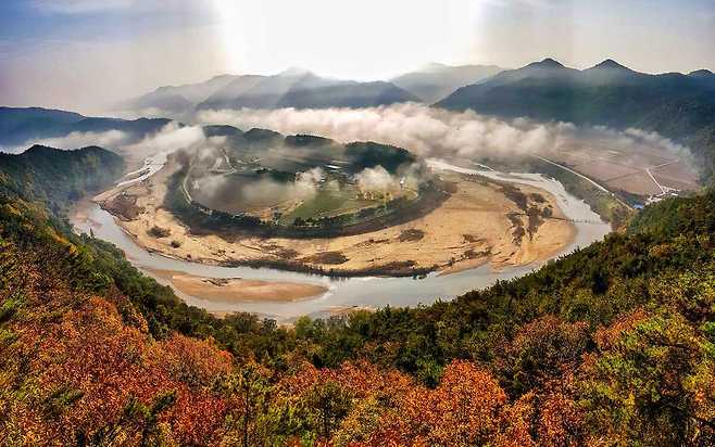 그림같이 아름다운 회룡포의 가을 풍경. /한국관광공사 제공