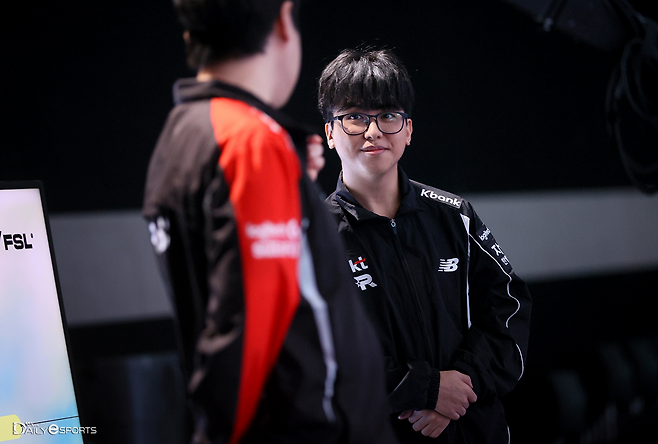 '우타' 이지환이 '패패승승승'으로 4강 첫 진출자가 됐다.