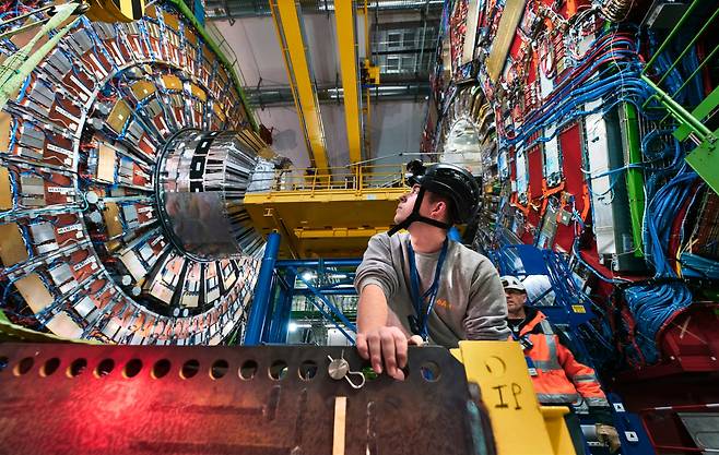 힉스 입자를 처음으로 검출한 유럽입자물리연구소(CERN)의 CMS 검출기./CERN