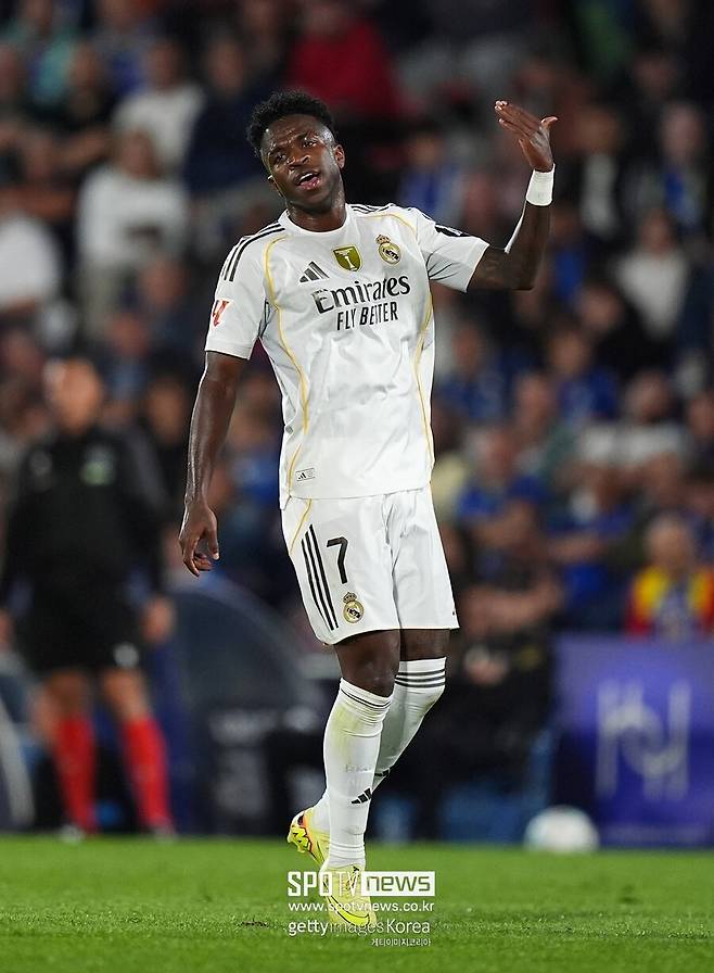 ▲ 레알 마드리드가 엘 클라시코에서 웃었다. 스페인 마드리드 산티아고 베르나베우에서 열린 2025-2026시즌 라리가 10라운드 홈 경기에서 레알은 바르셀로나를 2-1로 제압했다.