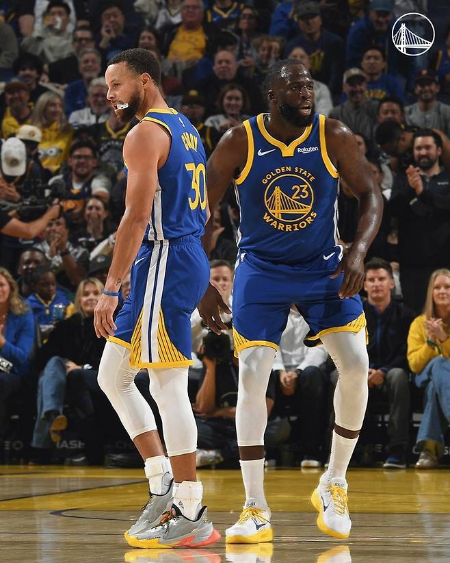 (왼쪽부터) 스테픈 커리, 드레이먼드 그린