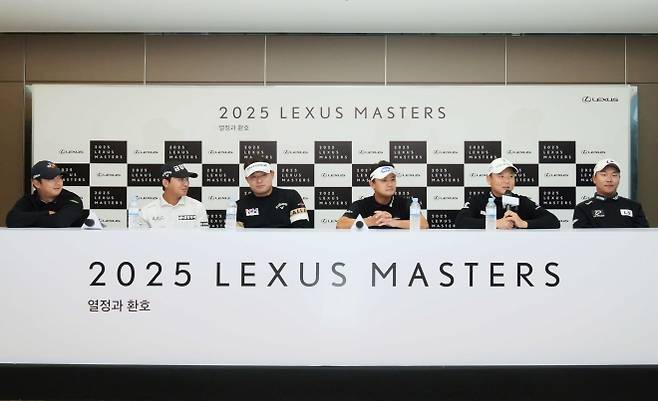 30일부터 경기 여주의 페럼클럽(파72·7273야드)에서 열리는 한국프로골프(KPGA) 투어 렉서스 마스터즈(총상금 10억원) 에 앞서 29일 열린 공식 기자회견에서 이승택을 비롯해 박상현과 옥태훈, 전가람, 최승빈, 함정우 등이 기자들의 질문에 답하고 있다. KPGA 제공