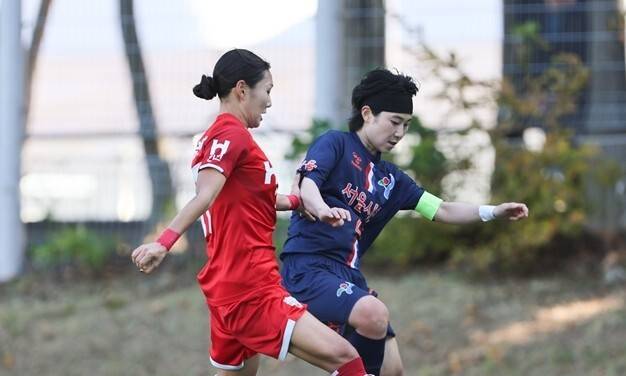 지난 1일 여자실업축구(WK)리그 플레이오프 경기 모습. 한국여자축구연맹 제공