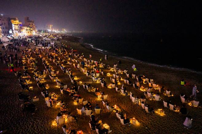안목해변 백사장에서 열린 '별이 빛나는 밤에'. 강릉시 제공