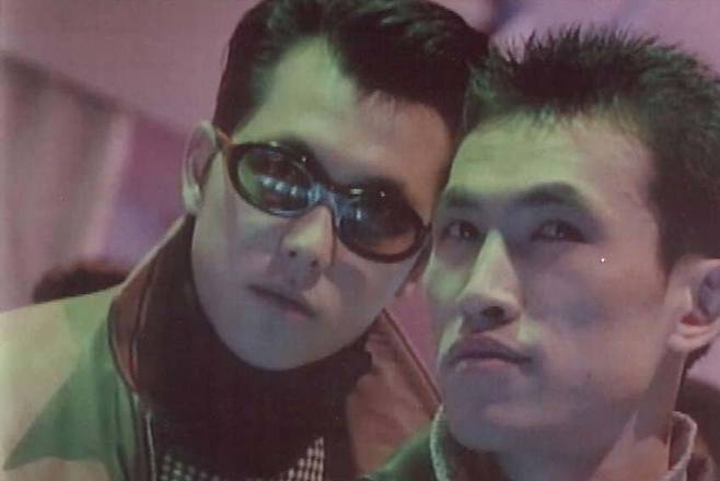 영화 <비트>에 출연한 정우성(왼쪽)과 유오성. 경항신문 자료사진