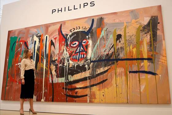 2023³â Àå ¹Ì¼Ð ¹Ù½ºÅ°¾ÆÀÇ '¹«Á¦'(1982) ¾Õ¿¡ ¼± »þÀÌ¿£ ¿þ½ºÆ®ÆÈ Çʸ³½º °æ¸Å ȸÀå. ¸¶¿¡ÀÚ¿Í ¼ÒÀ¯ÀÇ ÀÌ ±×¸²Àº ¾à 1182¾ï¿ø¿¡ ÆÈ·È´Ù. AFP=¿¬ÇÕ´º½º