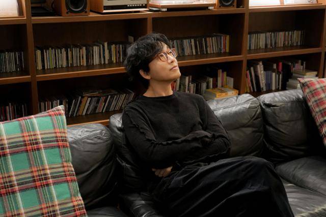 루시드폴은 7일 서울 강남구 논현동 안테나 사옥에서 정규 11집 '또 다른 곳' 발매 기념 인터뷰를 진행했다. 안테나 제공