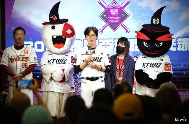 '2025 타오위안 아시아 프로야구 교류전' 기자회견에 참석한 이강철 감독./KT 위즈