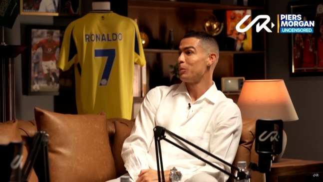 피어스 모건과 인터뷰한 호날두. 모건 유튜브 캡처