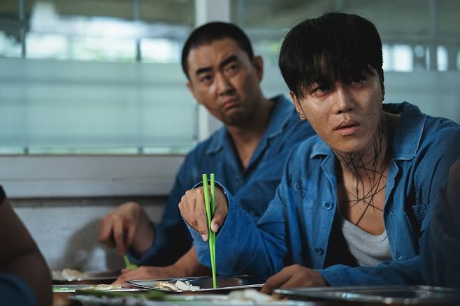 음문석, '조각도시' 등장부터 '묵직한 존재감'