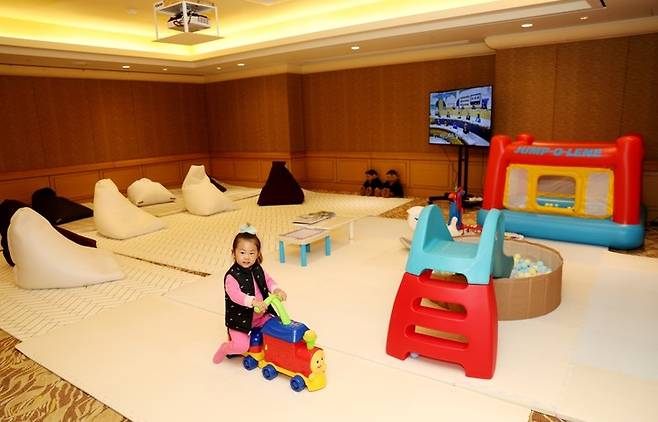 6일 개막한 KPGA 투어챔피언십 in 제주 대회장에 마련된 패밀리 라운지 전경