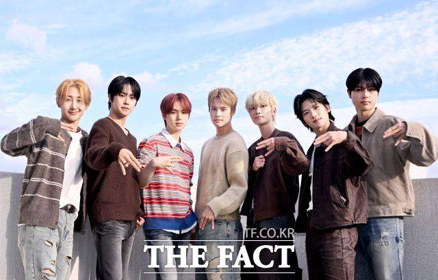 뉴비트는 6일 정오 첫 번째 미니앨범 'LOUDER THAN EVER'를 발매하고 컴백한다. 이번 앨범은 전곡이 영어 가사로 이루어진 것이 특징이다./이새롬 기자