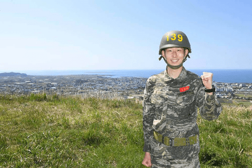 해병대 훈련소 시절 손흥민. 해병대 페이스북