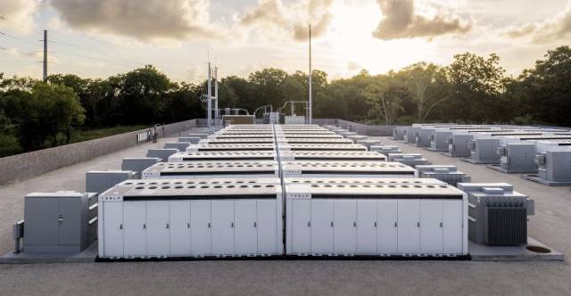 테슬라의 산업용 ESS 메가팩. 테슬라 홈페이지 캡처