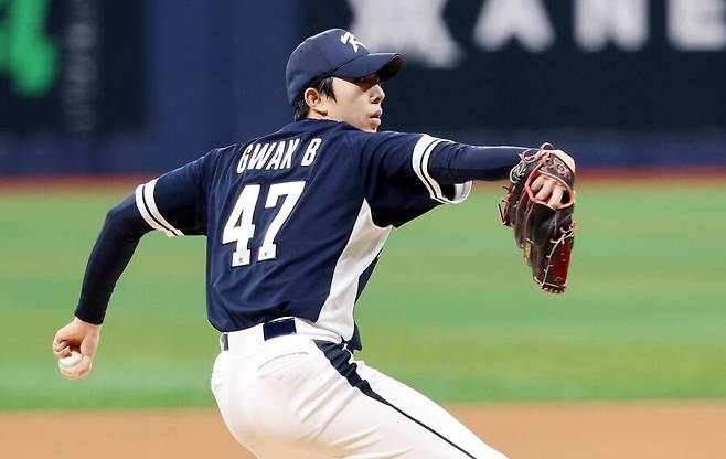 ▲ 선발로 2이닝 무실점 투구로 기선을 제압한 오원석 ⓒ연합뉴스