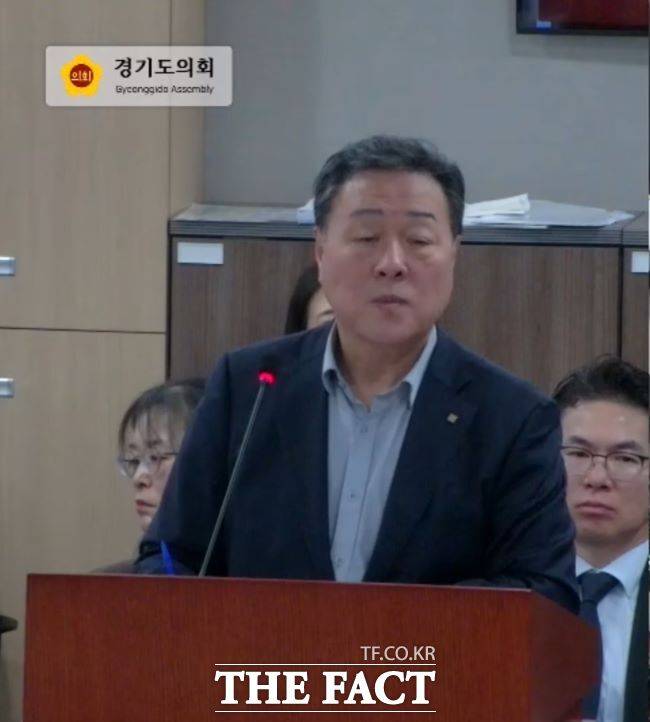 시석중 경기신보 이사장이 11일 경기도의회 행정사무감사에서 의원들의 질의에 답하고 있다. /경기도의회 행감 중계 캡처