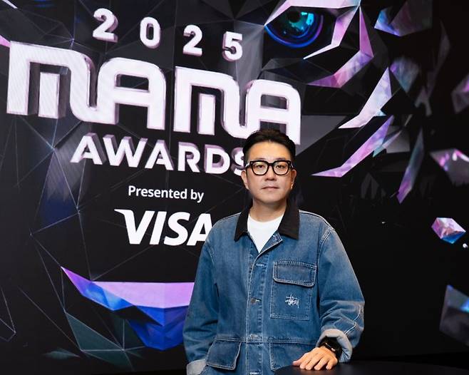 마마어워즈 제작진들. 마두식 총연출. CJ ENM 제공