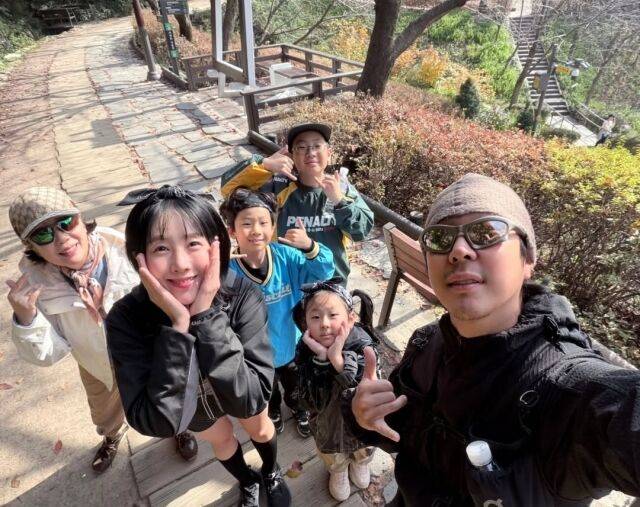 별이 가족과 함께 가을 나들이를 떠났다. / 별 인스타그램