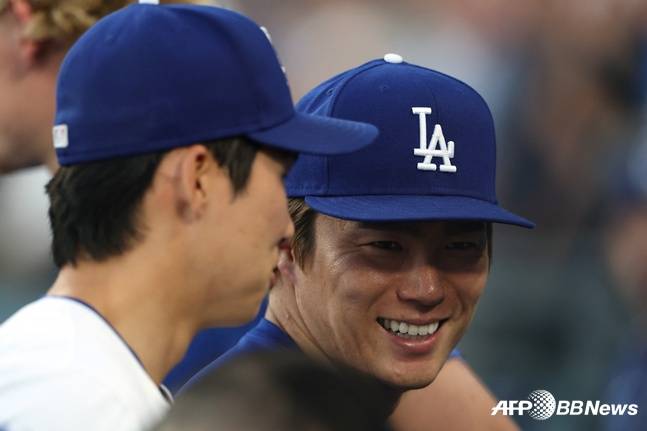 LA 다저스 김혜성(왼쪽)과 야마모토. /AFPBBNews=뉴스1