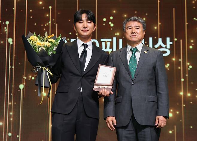 KPGA 시상식 5관왕에 오른 옥태훈. (KPGA 제공)