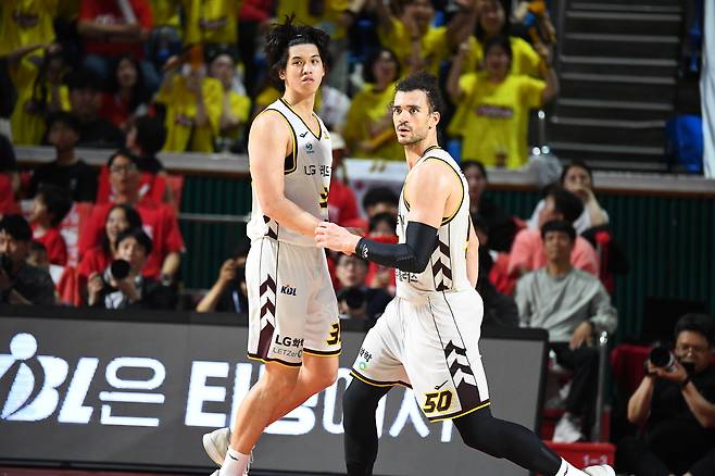 프로농구 창원 LG 타마요와 마레이. KBL 제공