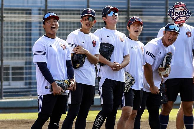 두산 베어스 선수들의 미야자키 마무리캠프 훈련 모습. /사진=두산 베어스 제공