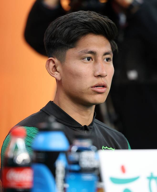 ▲ 오스카르 비예가스 볼리비아 남자 축구대표팀 감독이 13일 오후 대전월드컵경기장에서 A매치를 앞둔 기자회견을 하고 있다. 이후에는 대표팀이 대한민국과의 A매치를 하루 앞두고 훈련하고 있다. ⓒ 연합뉴스