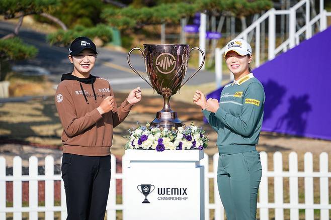 박혜준과 방신실. 사진=위믹스 챔피언십 조직위 제공
