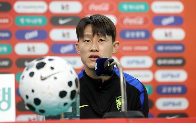 축구대표팀 이재성이 볼리비아전을 앞둔 13일 대전월드컵경기장에서 열린 기자회견에 참석해 헌신과 희생 의지를 다시 한 번 강조했다. 대전|뉴시스