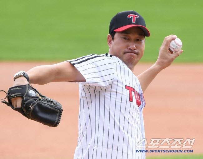 2019년 LG 홈 경기에 시구자로 초청된 봉중근. 스포츠조선DB