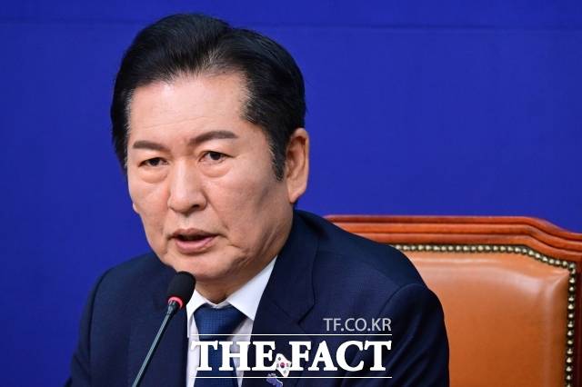 정청래 더불어민주당 대표가 지난 10일 오전 서울 여의도 국회에서 열린 최고위원회의에 참석해 모두발언을 하고 있다. /남윤호 기자