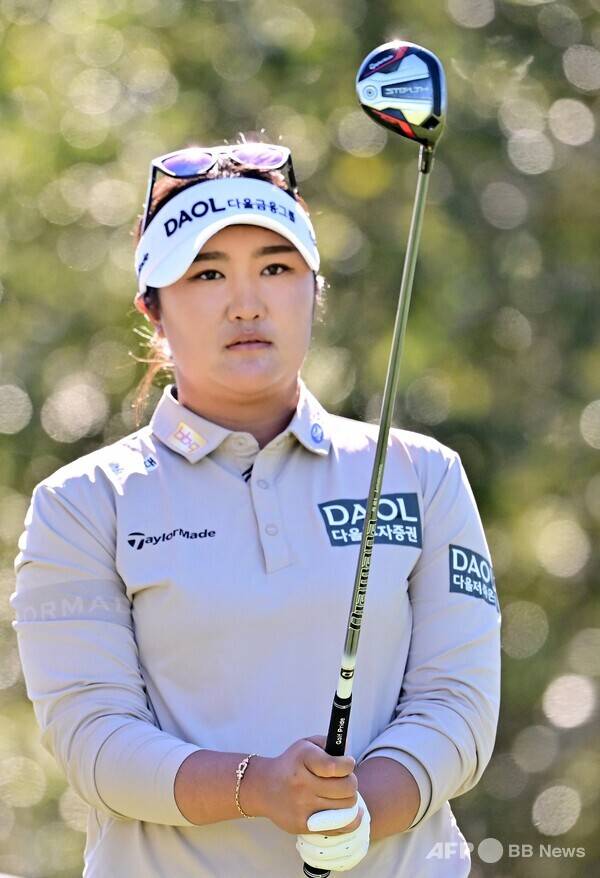 유해란, 이소미, 최혜진, 전인지, 박성현, 윤이나, 이미향, 김아림, 넬리 코다, 카이 트럼프(도널드 트럼프 미국 대통령의 손녀), 양희영 프로 등이 출전한 2025년 미국여자프로골프(LPGA) 투어 디 안니카 드리븐 바이 게인브리지 앳 펠리컨 대회. 사진은 유해란 프로가 티샷을 하는 모습이다. 사진제공=ⓒAFPBBNews = News1 (사진을 무단으로 사용하지 마십시오.)
